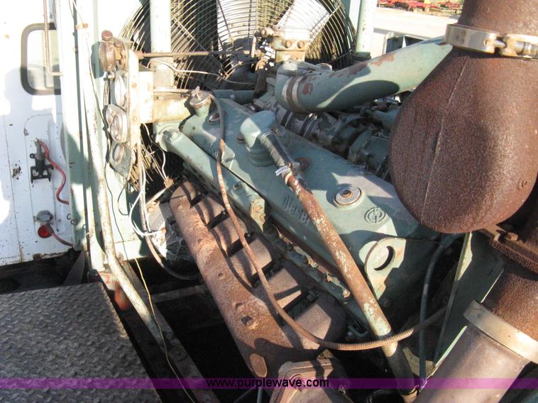 image for item 8059 Forage tub grinder