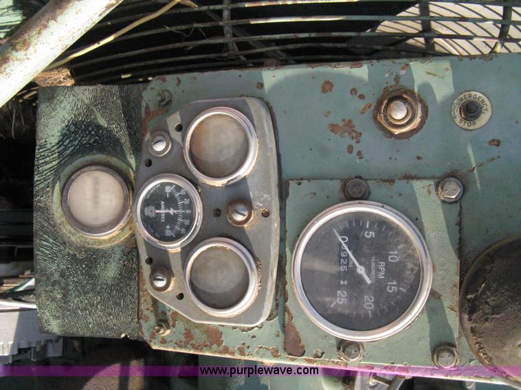 image for item 8059 Forage tub grinder