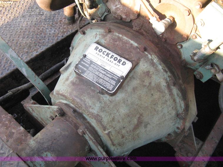 image for item 8059 Forage tub grinder