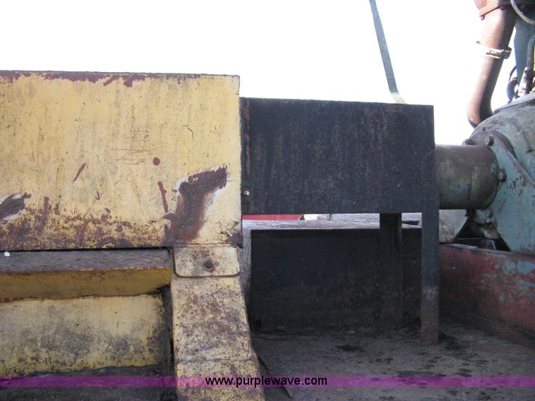 image for item 8059 Forage tub grinder