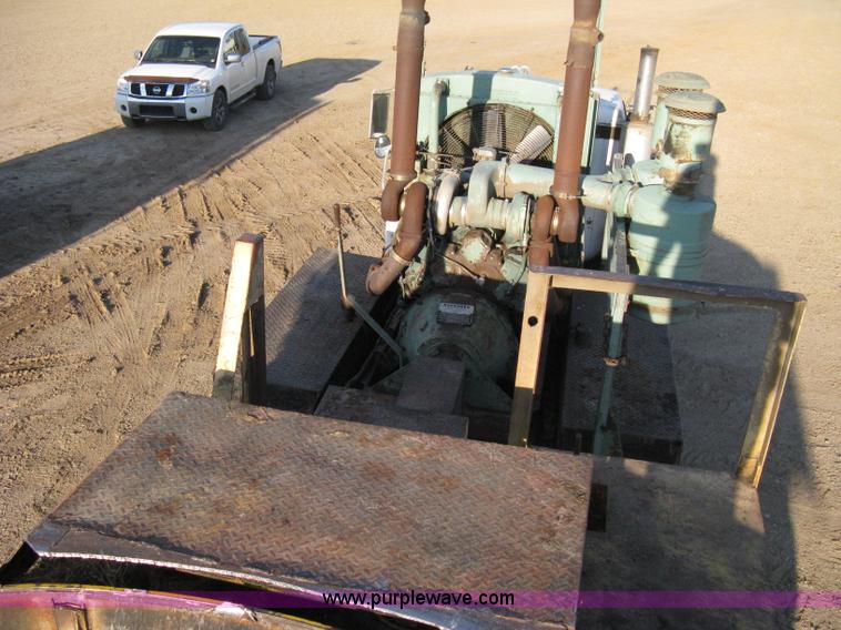 image for item 8059 Forage tub grinder