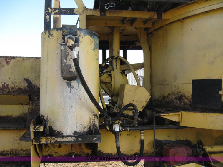 image for item 8059 Forage tub grinder