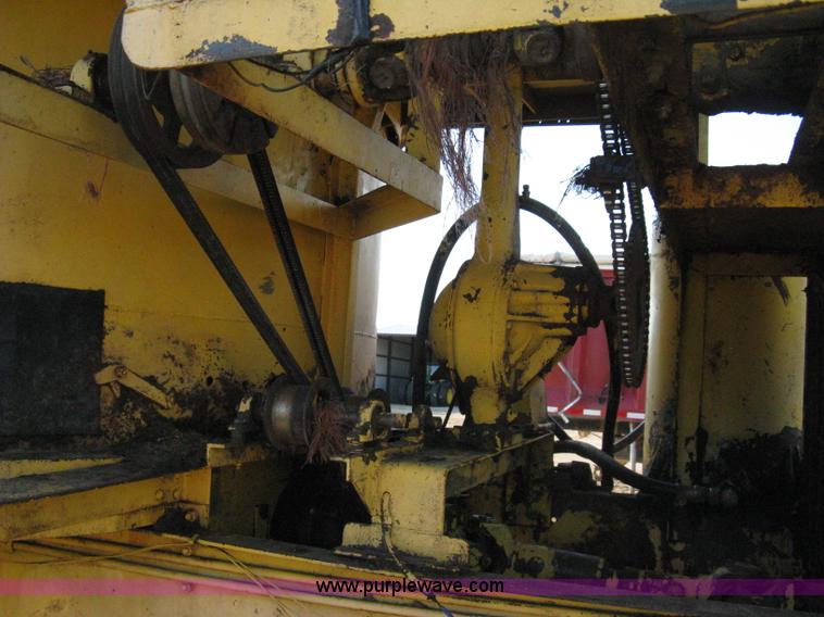 image for item 8059 Forage tub grinder