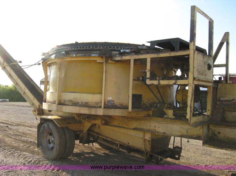 image for item 8059 Forage tub grinder