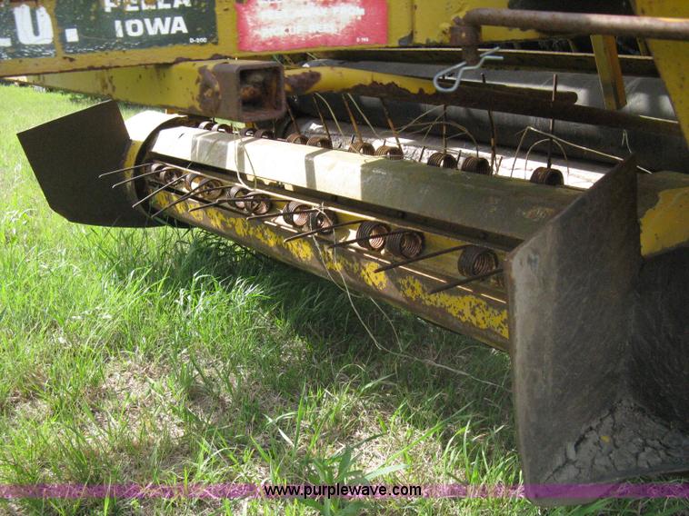 image for item 8072 Vermeer 504C round baler