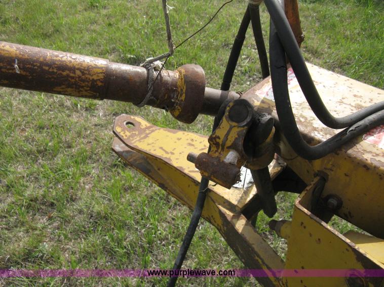 image for item 8072 Vermeer 504C round baler