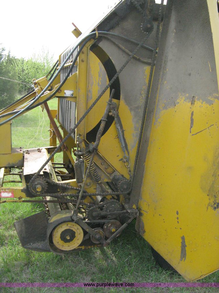 image for item 8072 Vermeer 504C round baler