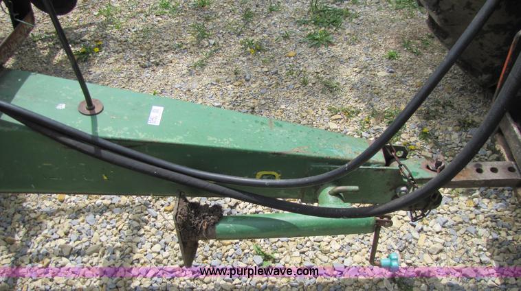 image for item 8540 John Deere 7000 six row no-till planter