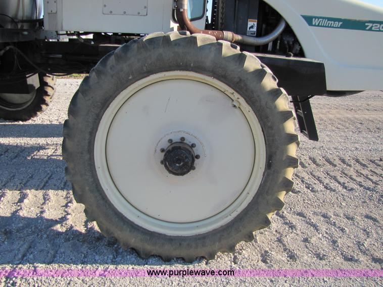 image for item 8571 1997 Willmar Ranger 7200 self propelled sprayer