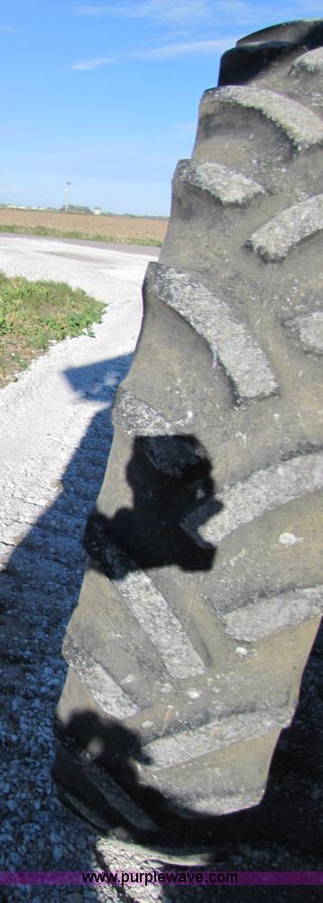 image for item 8571 1997 Willmar Ranger 7200 self propelled sprayer