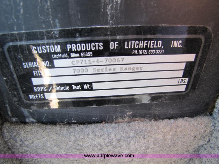 image for item 8571 1997 Willmar Ranger 7200 self propelled sprayer