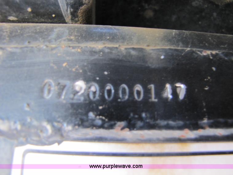 image for item 8571 1997 Willmar Ranger 7200 self propelled sprayer