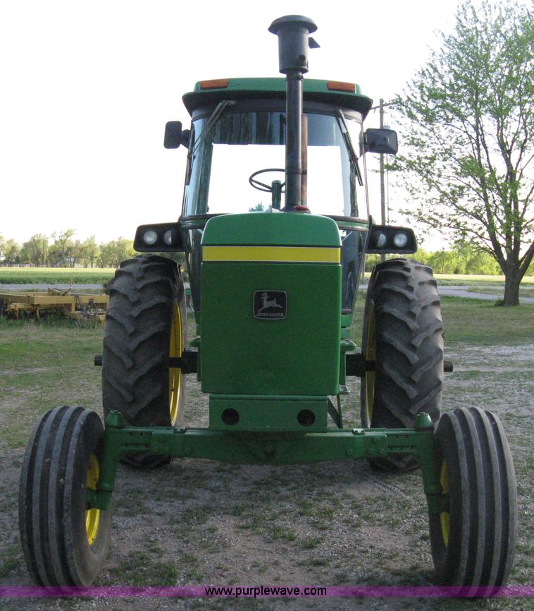image for item 9059 John Deere 4240 tractor
