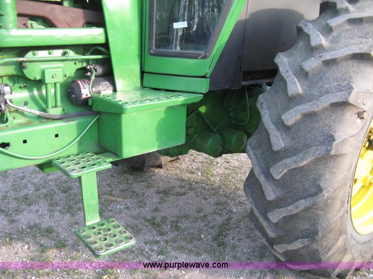 image for item 9059 John Deere 4240 tractor