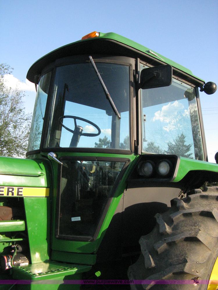 image for item 9059 John Deere 4240 tractor