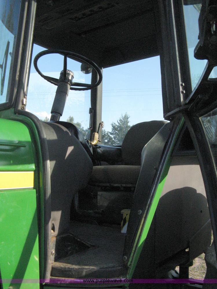 image for item 9059 John Deere 4240 tractor