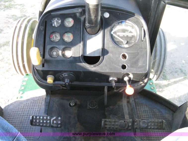 image for item 9059 John Deere 4240 tractor