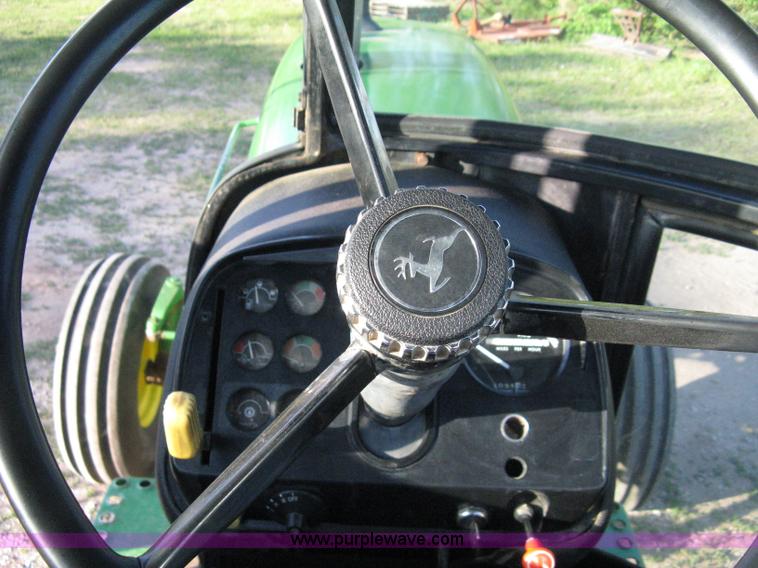 image for item 9059 John Deere 4240 tractor