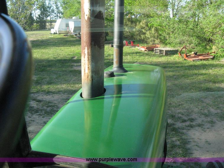 image for item 9059 John Deere 4240 tractor