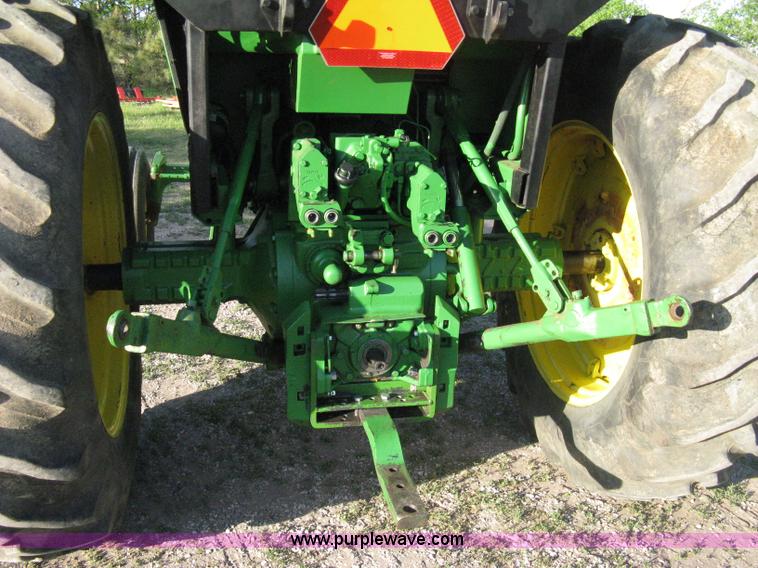 image for item 9059 John Deere 4240 tractor