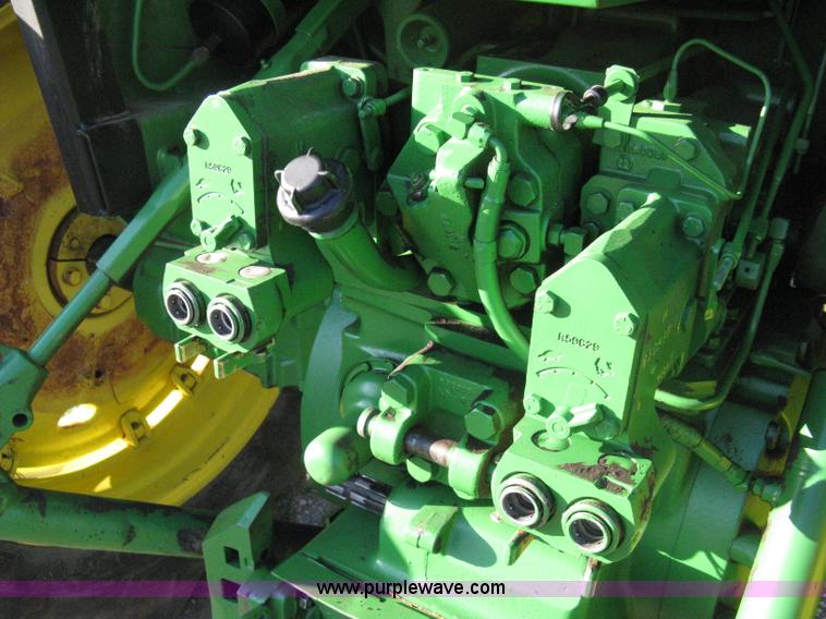 image for item 9059 John Deere 4240 tractor