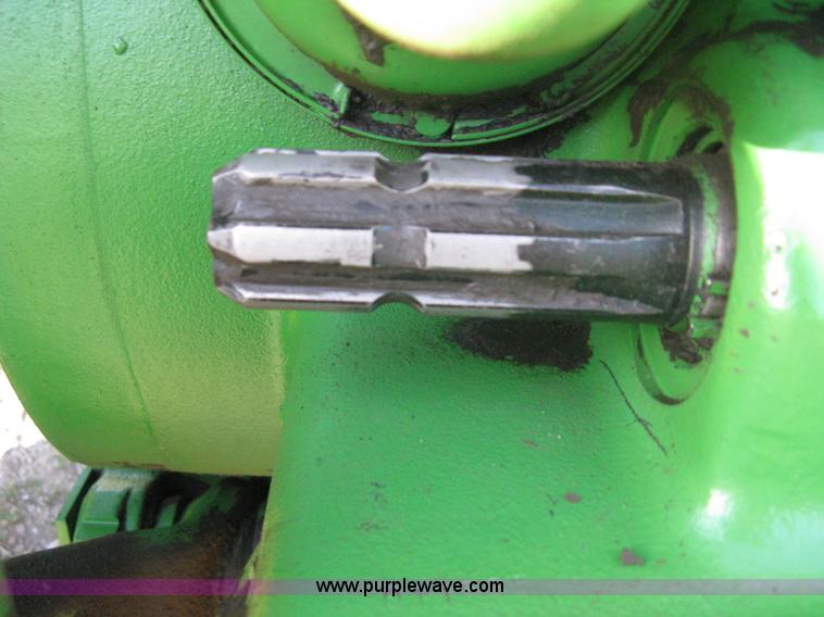 image for item 9059 John Deere 4240 tractor