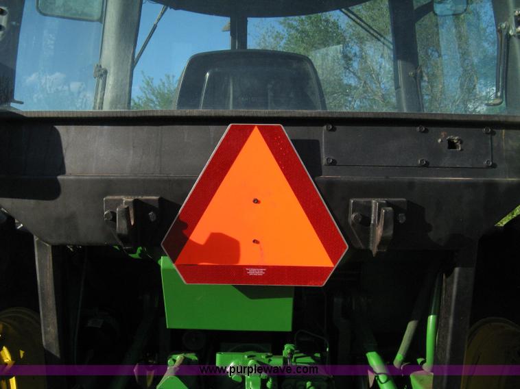 image for item 9059 John Deere 4240 tractor