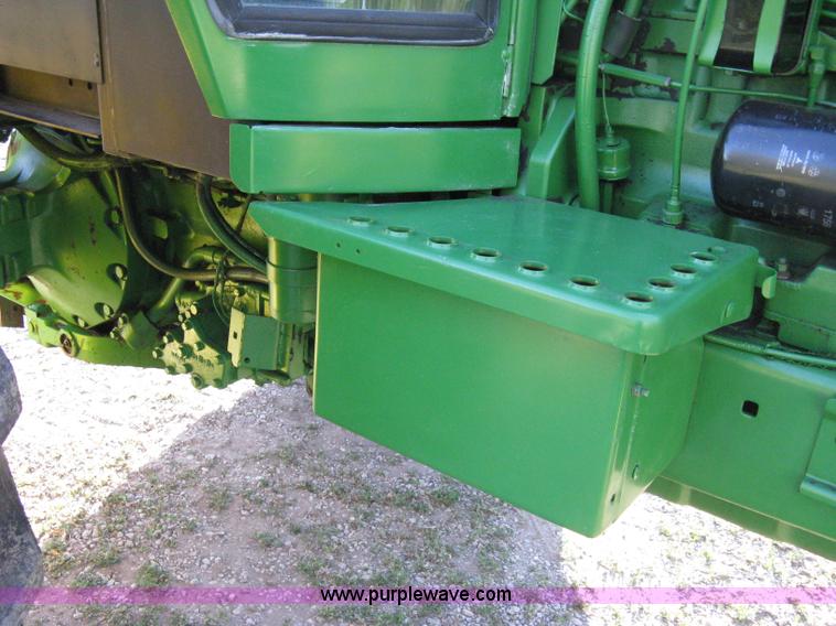 image for item 9059 John Deere 4240 tractor