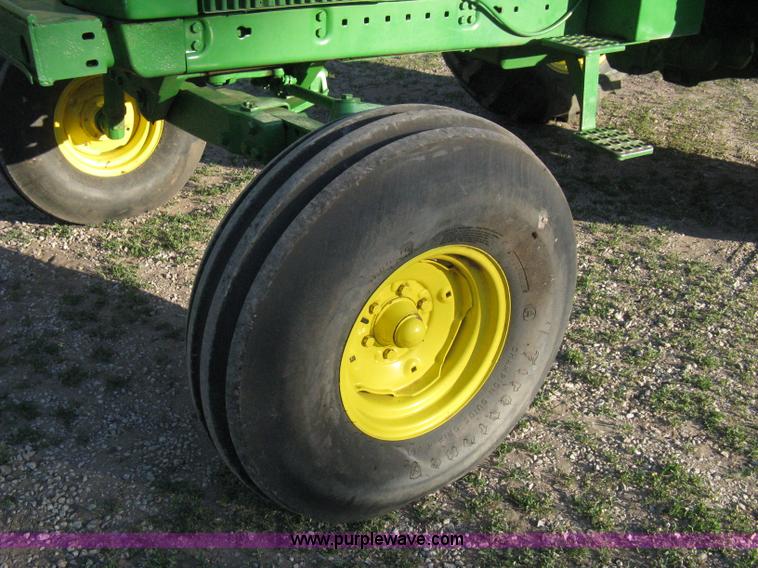 image for item 9059 John Deere 4240 tractor