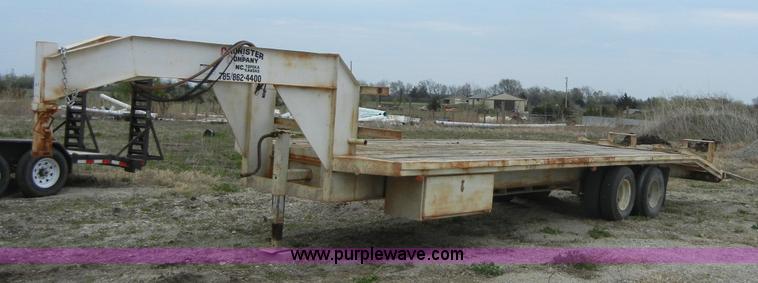 image for item 2388 1992 goose neck trailer