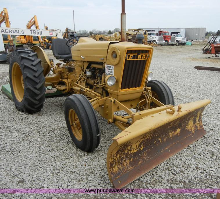 image for item 2394 Ford tractor