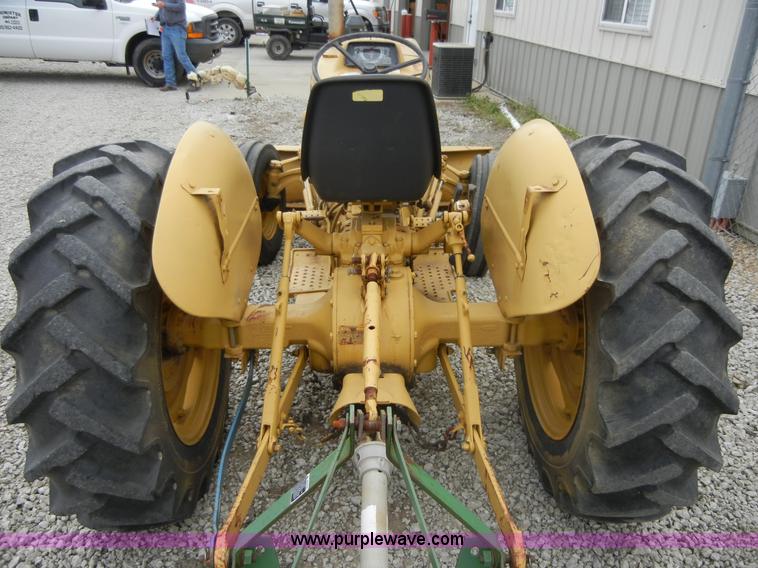 image for item 2394 Ford tractor