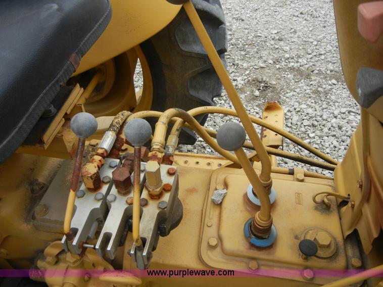image for item 2394 Ford tractor