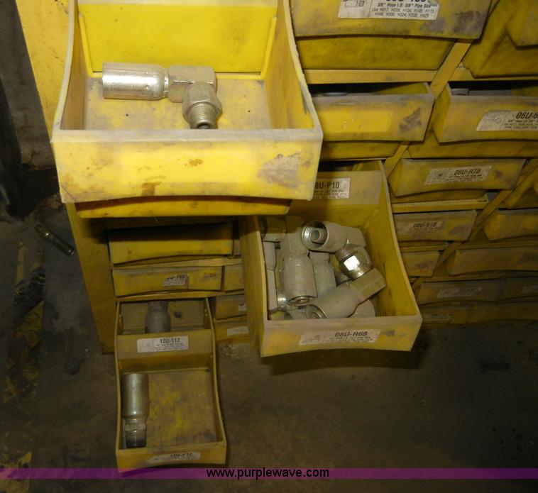 Weatherhead hydraulic hose fitting in Topeka, KS Item 2432