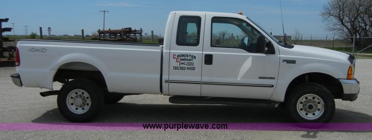 image for item 4852 1999 Ford F350 Super Duty pickup truck