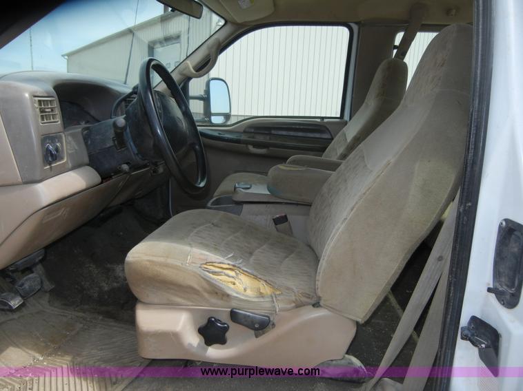 image for item 4852 1999 Ford F350 Super Duty pickup truck