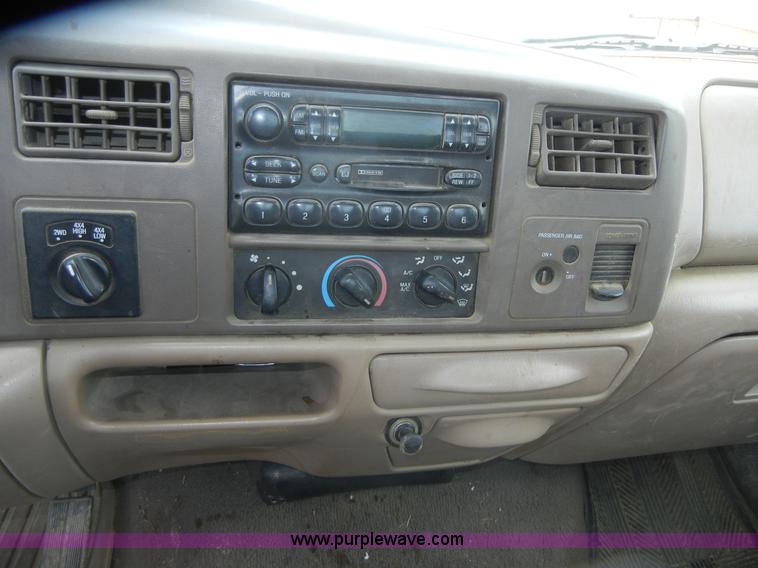 image for item 4852 1999 Ford F350 Super Duty pickup truck