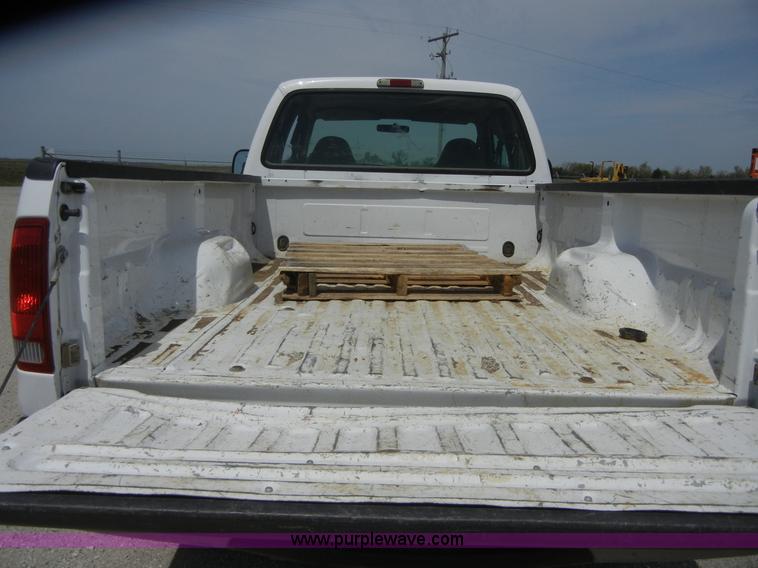 image for item 4852 1999 Ford F350 Super Duty pickup truck