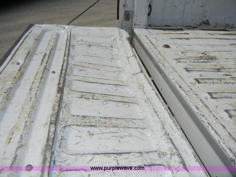 image for item 4852 1999 Ford F350 Super Duty pickup truck