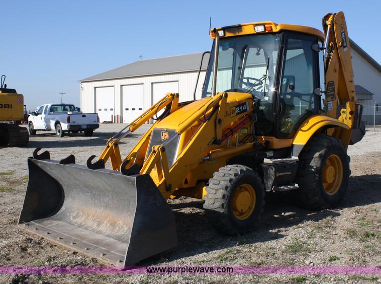 image for item 4880 2006 JCB 214 backhoe