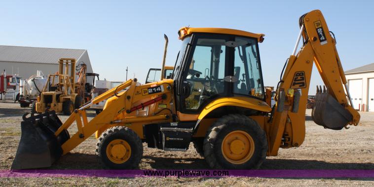 image for item 4880 2006 JCB 214 backhoe