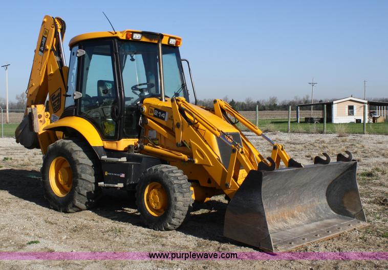 image for item 4880 2006 JCB 214 backhoe