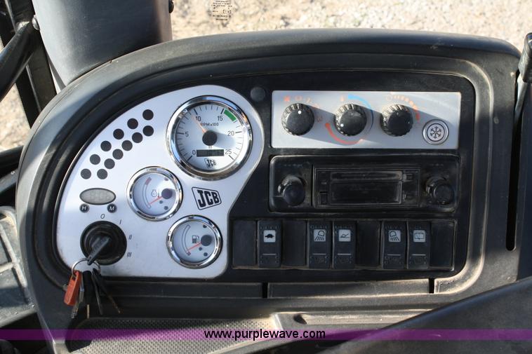 image for item 4880 2006 JCB 214 backhoe