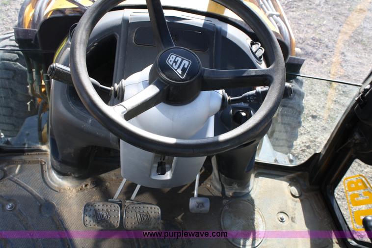 image for item 4880 2006 JCB 214 backhoe