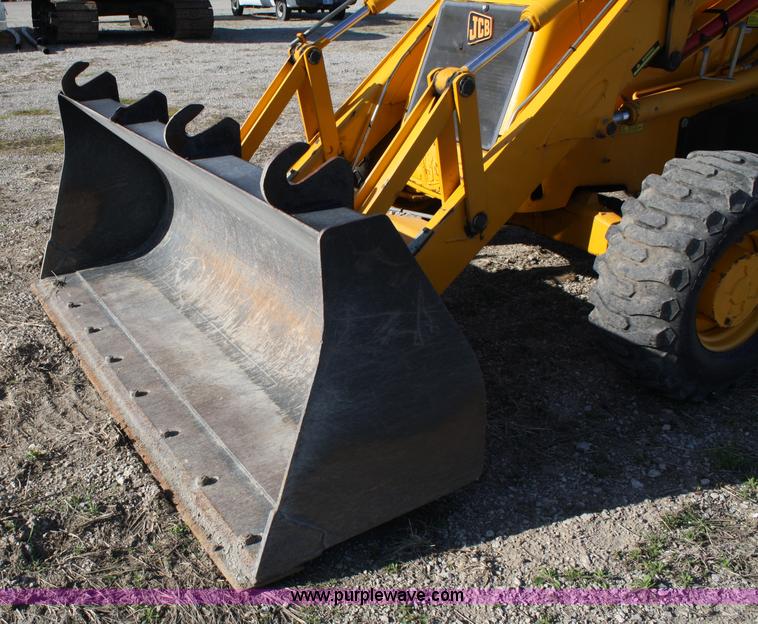 image for item 4880 2006 JCB 214 backhoe