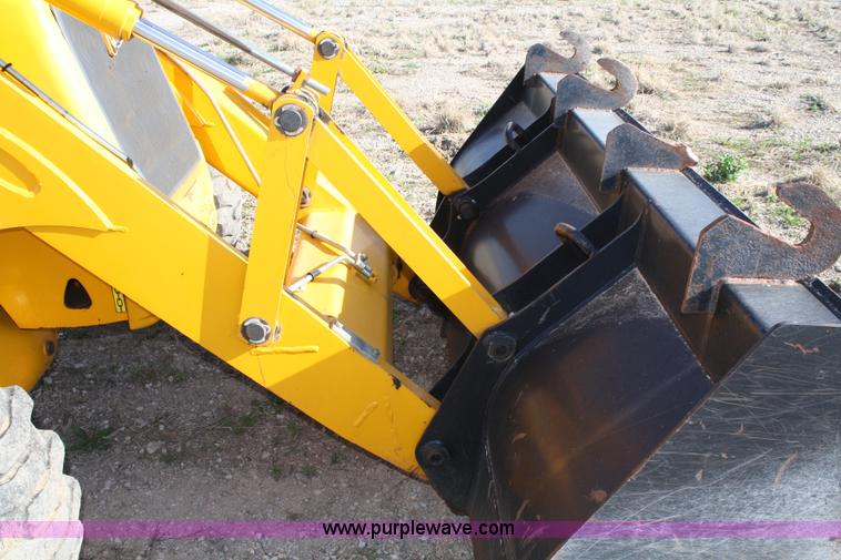 image for item 4880 2006 JCB 214 backhoe