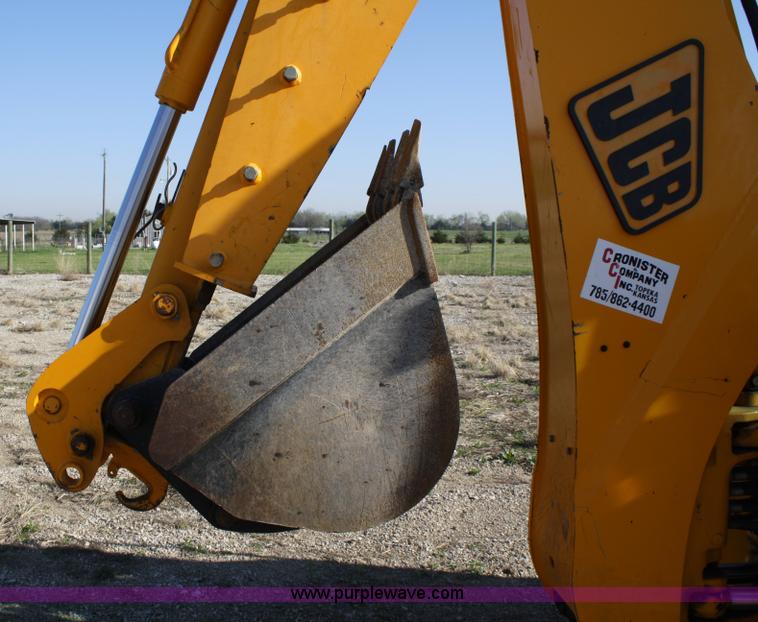 image for item 4880 2006 JCB 214 backhoe
