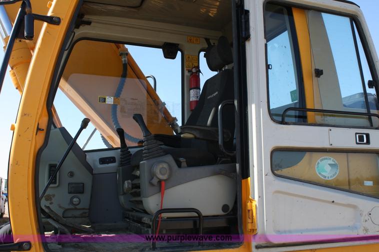 image for item 4881 2005 Hyundai 210 LC7 excavator
