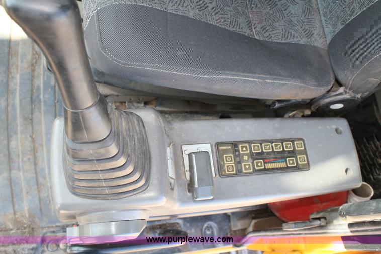 image for item 4881 2005 Hyundai 210 LC7 excavator