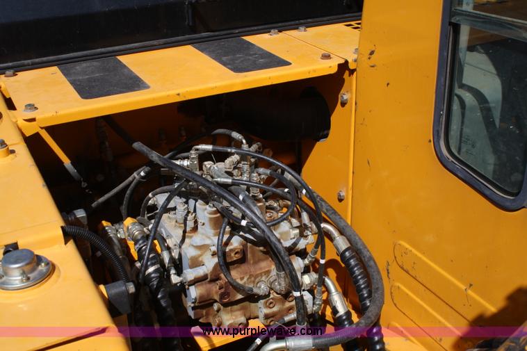 image for item 4882 2006 Hyundai 140 LC7 excavator